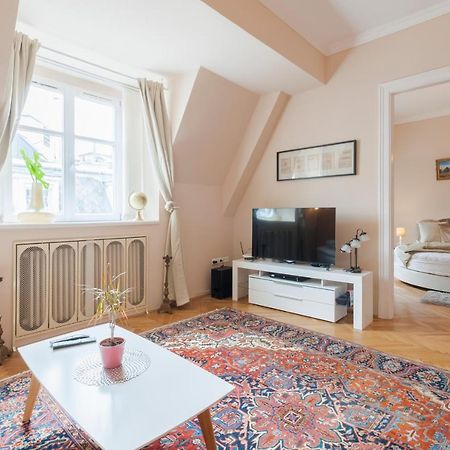 Opera & Basilica 2 Bedrooms With Balcony Budapest Luaran gambar